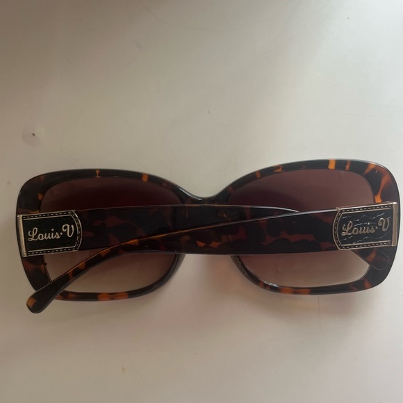 Louis Vuitton Accessories - Louis V Sunglasses